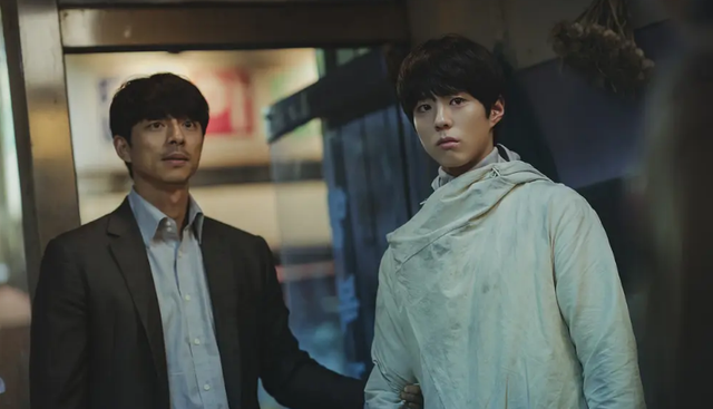 韩国又一部科幻神剧，主演演技爆表，孔侑和朴宝剑CP感溢出屏幕插图3